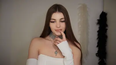 MyFreeCams HelelGretta thumbnail