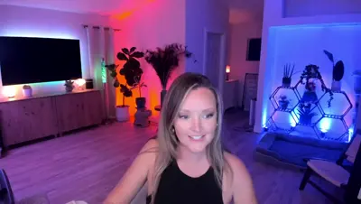 MyFreeCams Topless thumbnail